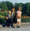 Glenn, Tom & Linda - circa 1962.JPG (152074 bytes)